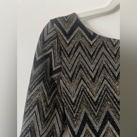 Mid Length Chevron Dress - Picture 5 of 5